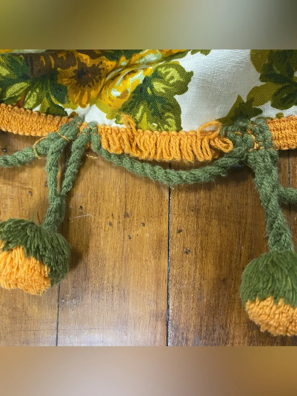 Handmade vtg round